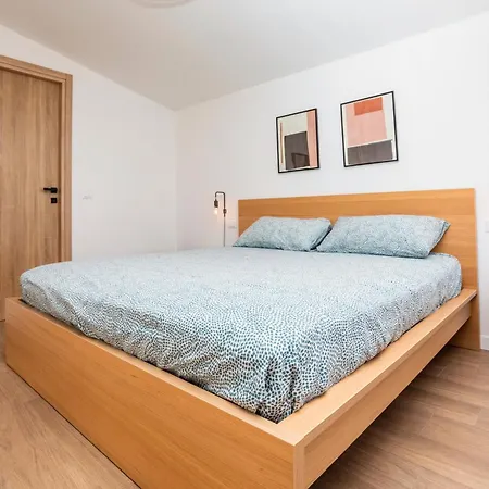 Antonia House Apartment