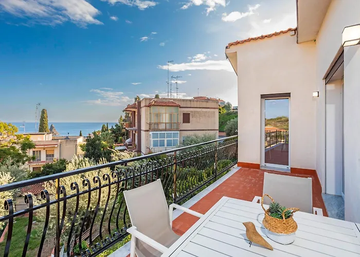 Antonia House Aci Castello